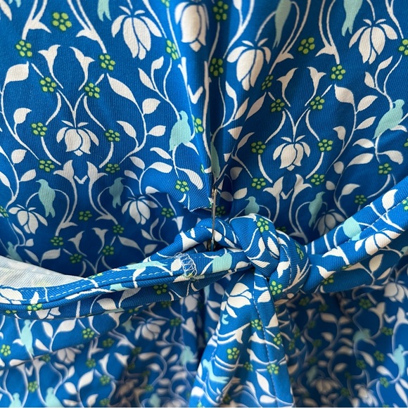 J. McLaughlin Crewneck Short Sleeve Faux Wrap Dress Blue Floral - Picture 11 of 12